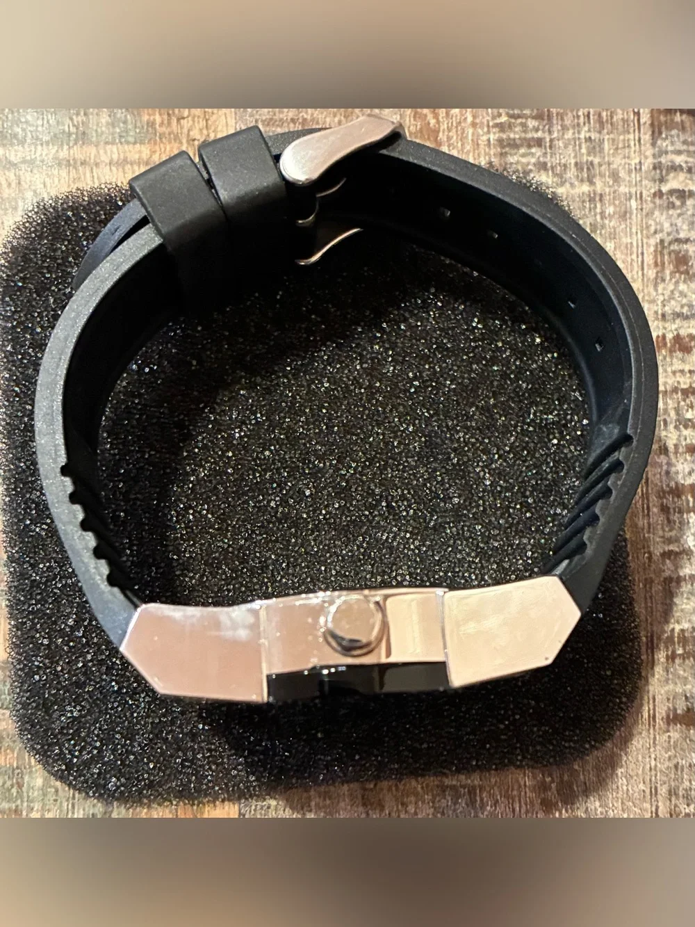 Relic by Fossil Men’s Black Silicone Strap Watch ZR11867 Oversized Dial